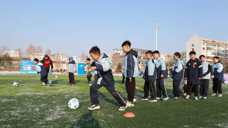 姆巴佩转会皇马最新消息追踪:合同、传闻与官方动态怎么看